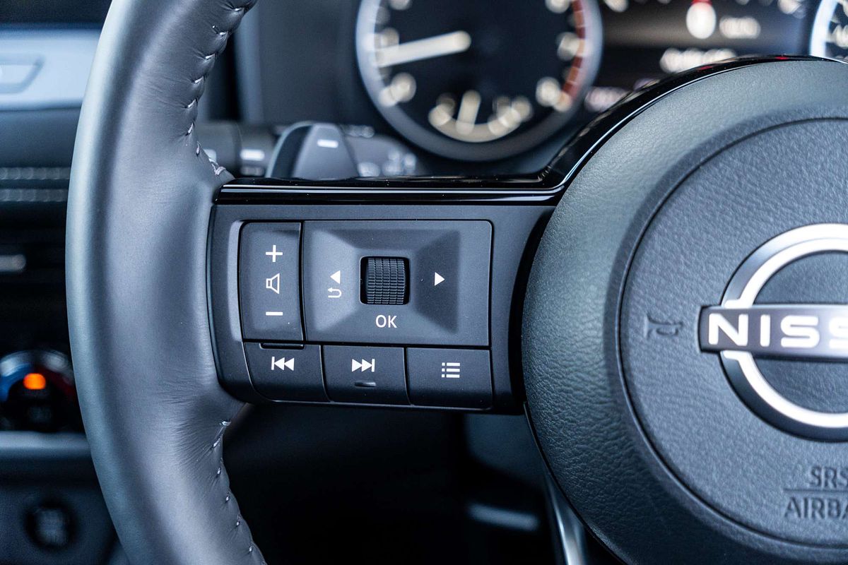 2025 Nissan X-TRAIL ST-L T33