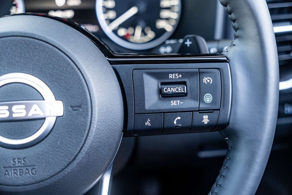 2025 Nissan X-TRAIL ST-L T33