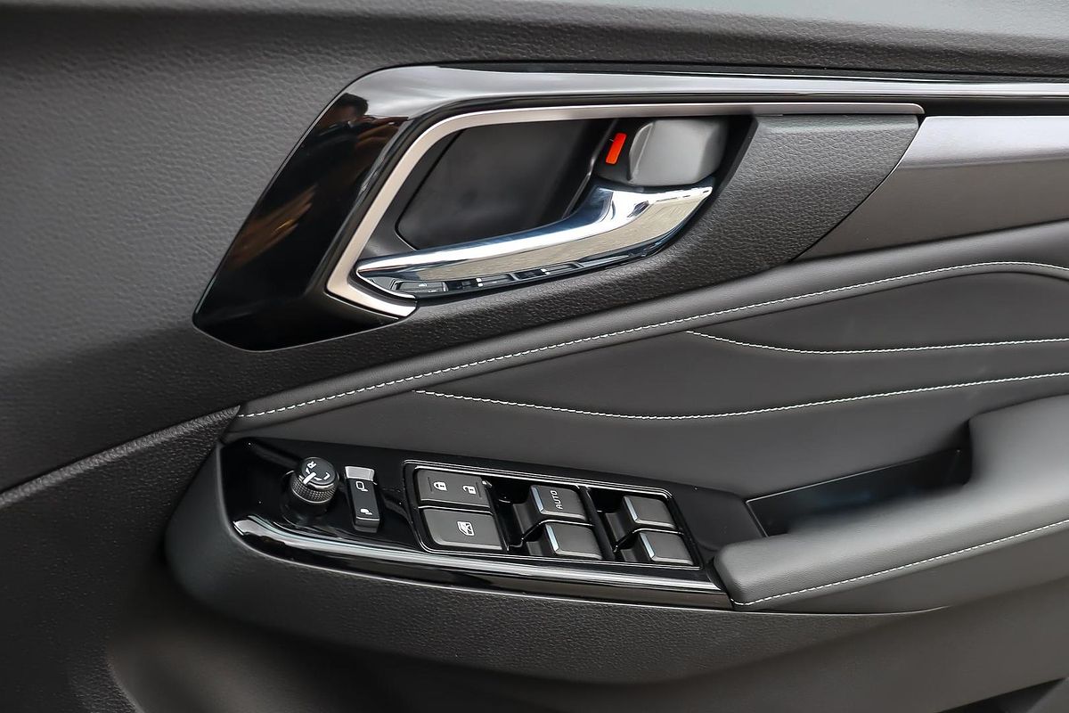 2025 Isuzu MU-X LS-T