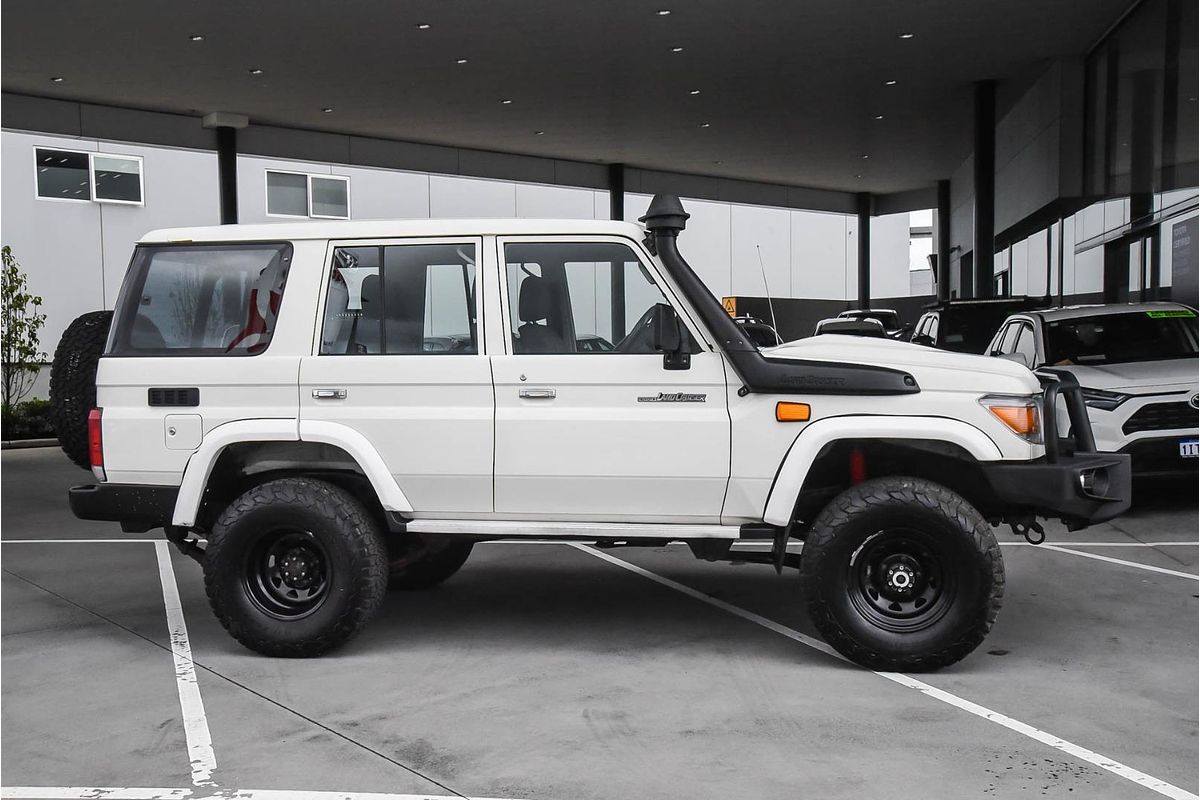 2020 Toyota Landcruiser