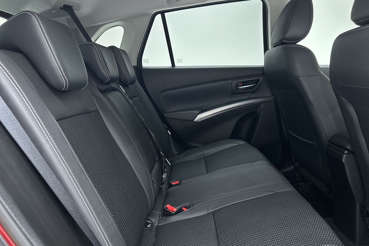 2023 Suzuki S-Cross GLX JYB