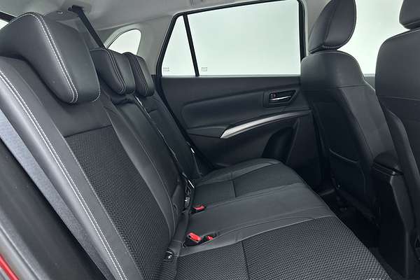 2023 Suzuki S-Cross GLX JYB