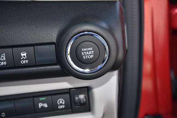 2025 Suzuki Swift Hybrid UZ