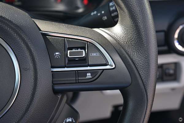 2025 Suzuki Swift Hybrid UZ