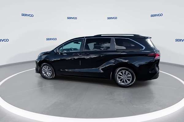 2022 Toyota SIENNA LE