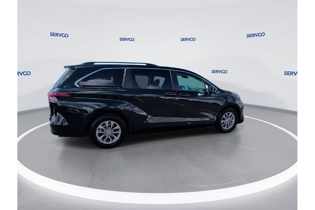 2022 Toyota SIENNA LE