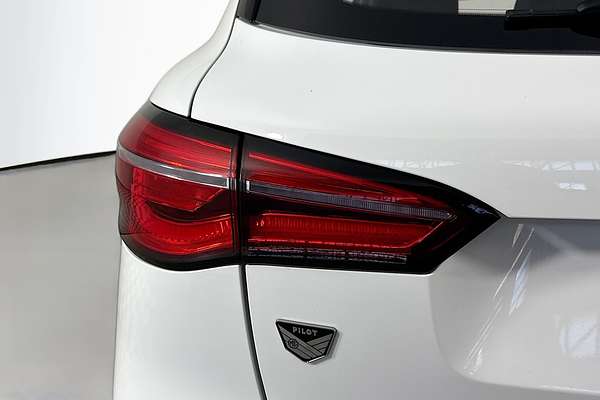 2024 MG HS Excite SAS23