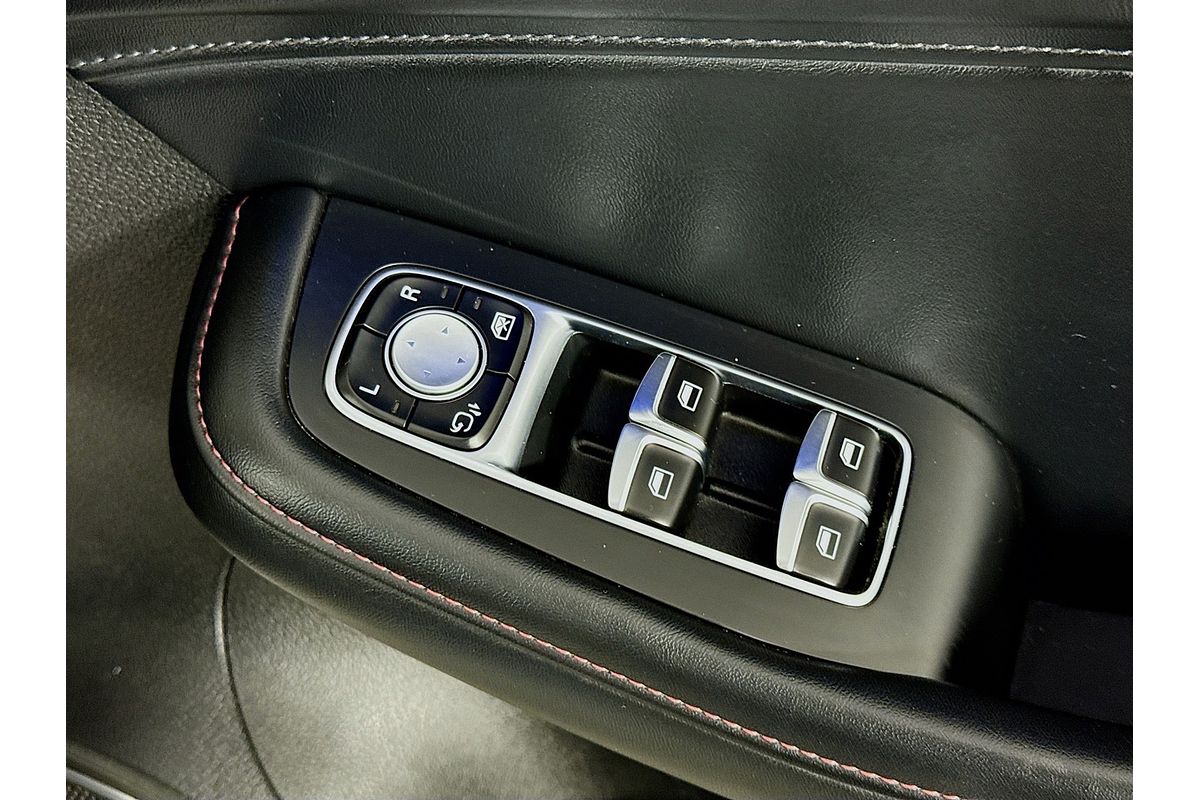 2024 MG HS Excite SAS23