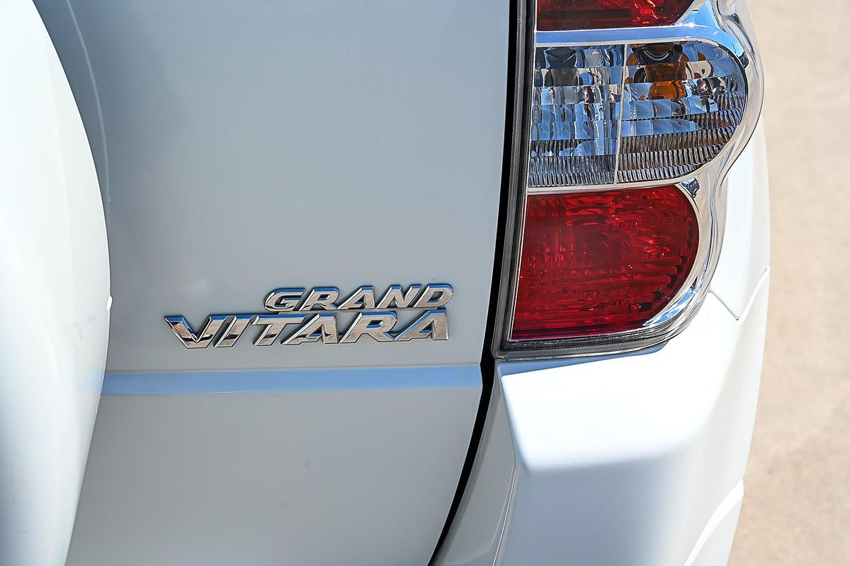 2015 Suzuki Grand Vitara Navigator JB