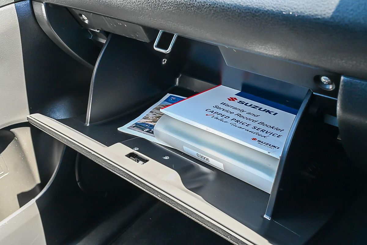 2015 Suzuki Grand Vitara Navigator JB