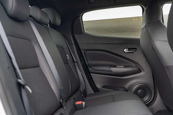 2024 Nissan JUKE ST-L F16