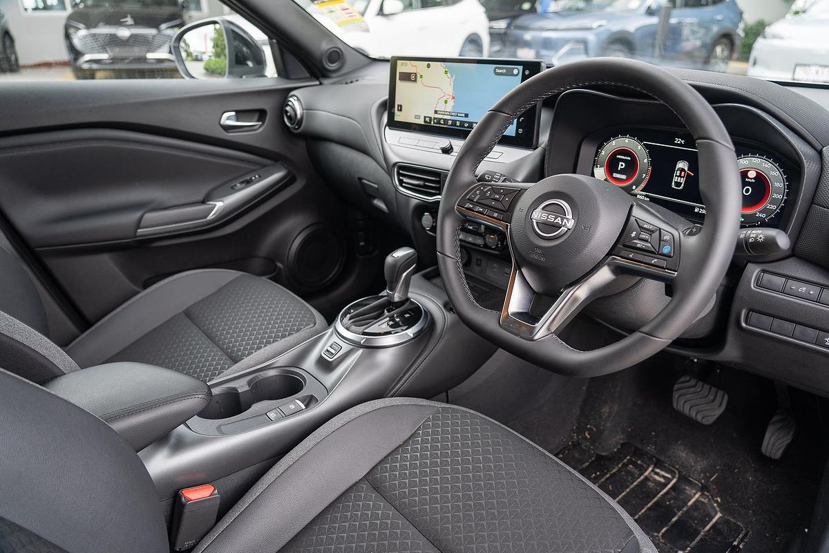 2024 Nissan JUKE ST-L F16
