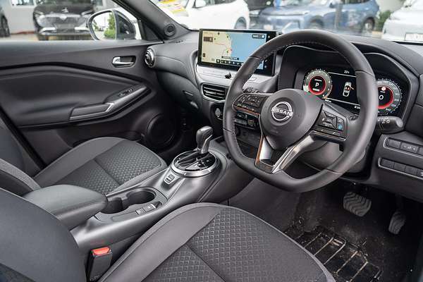 2024 Nissan JUKE ST-L F16