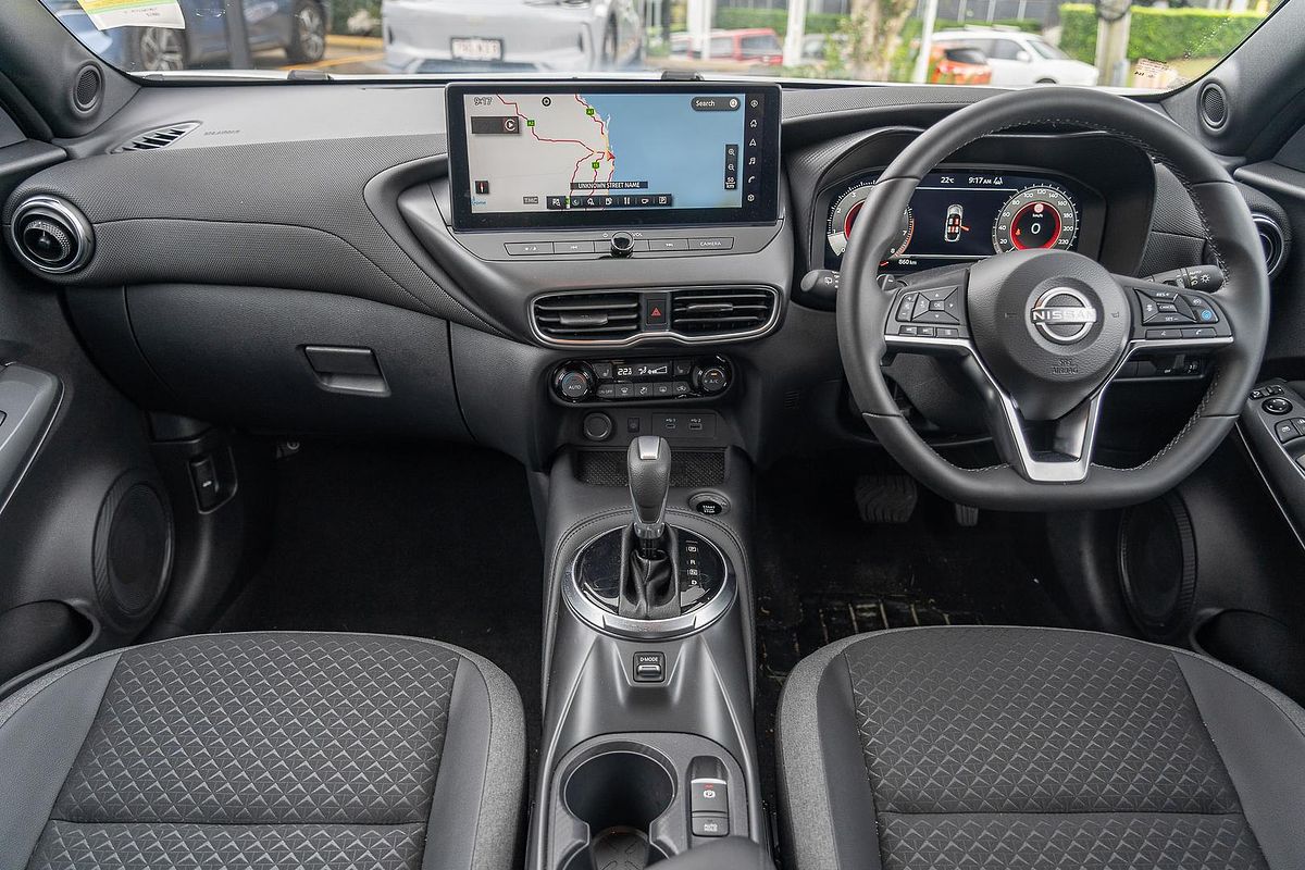 2024 Nissan JUKE ST-L F16