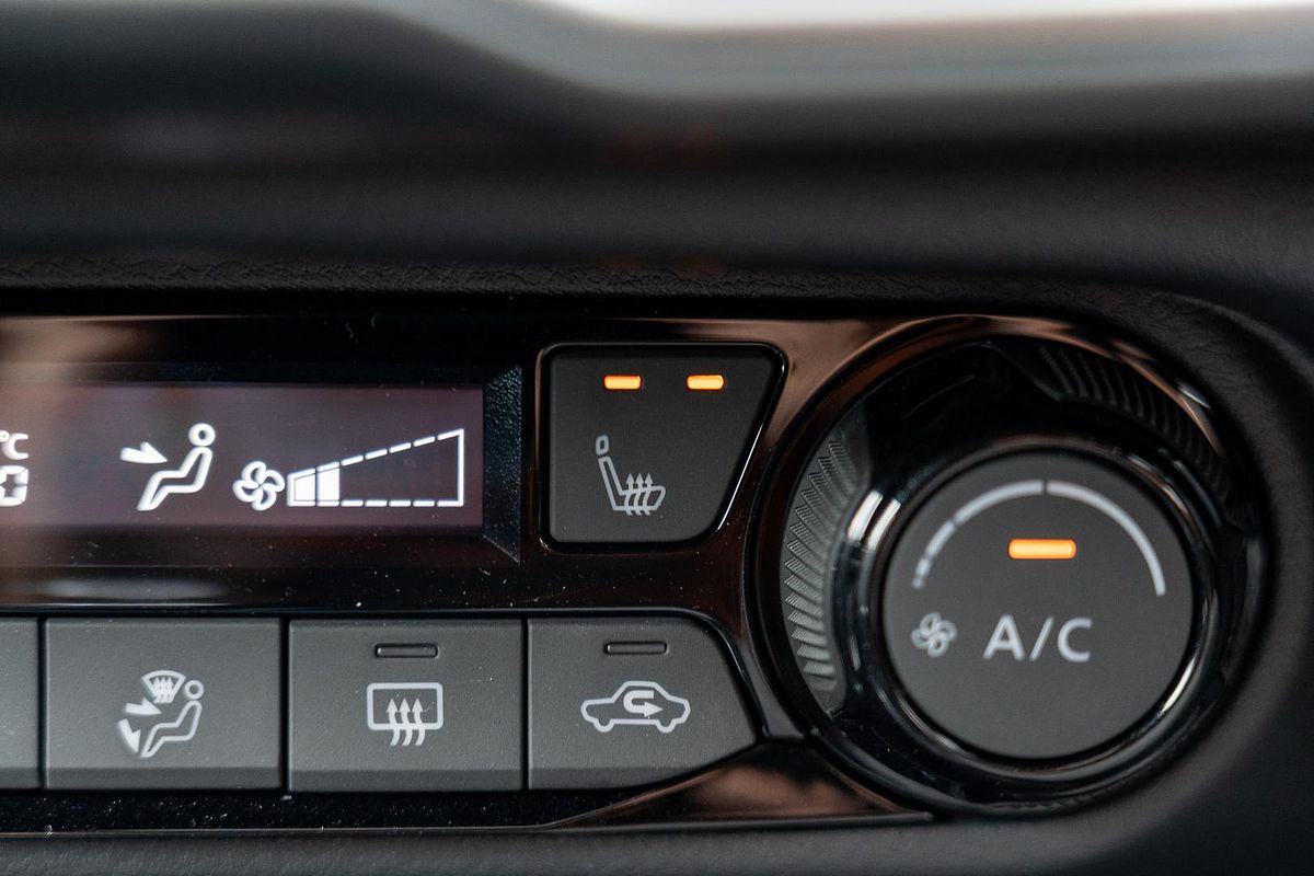 2024 Nissan JUKE ST-L F16