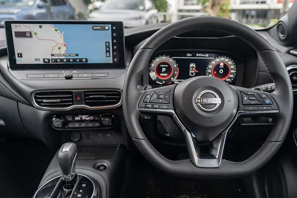 2024 Nissan JUKE ST-L F16