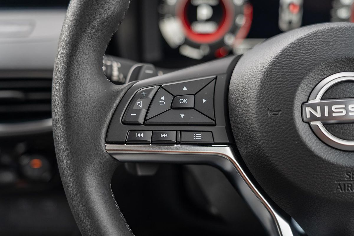 2024 Nissan JUKE ST-L F16