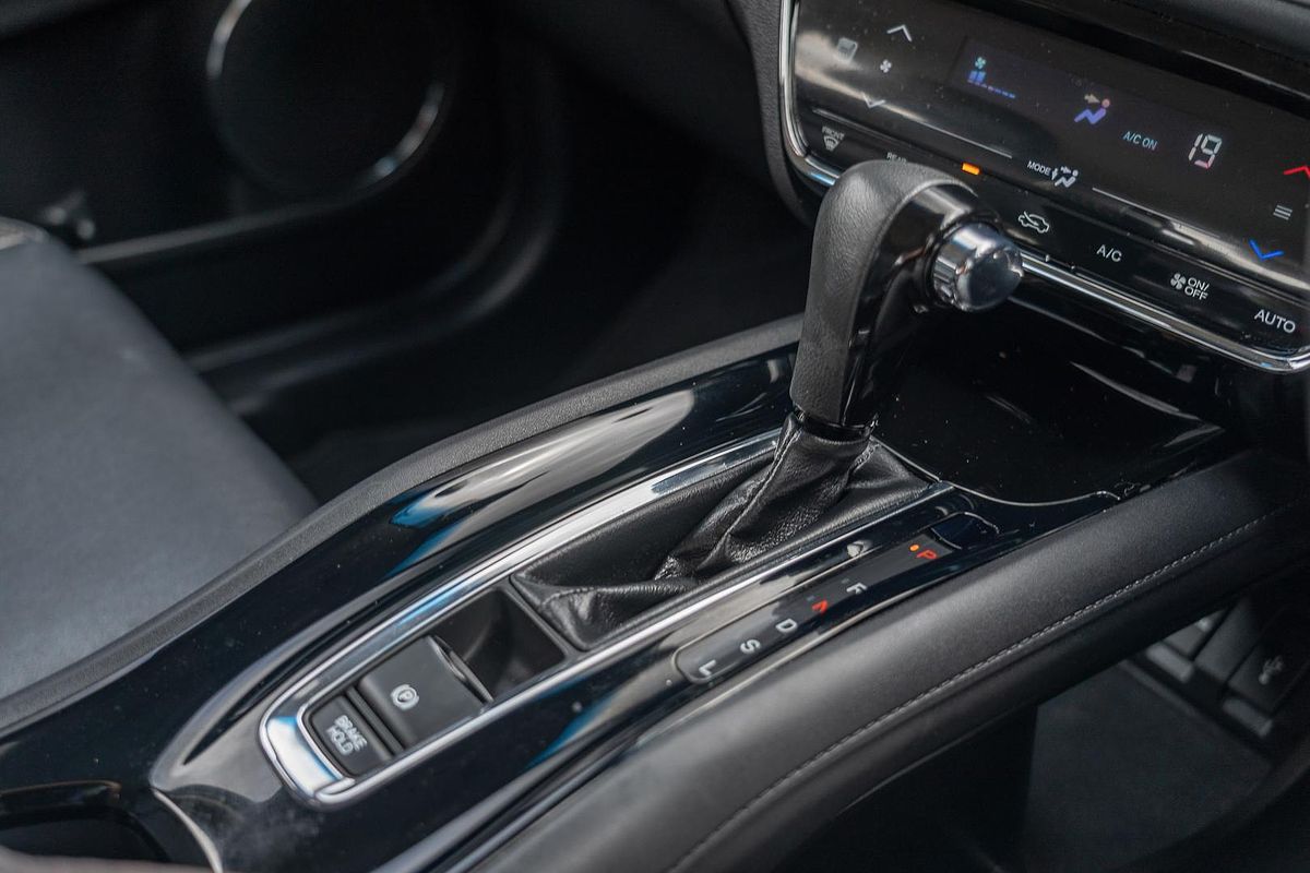 2015 Honda HR-V VTi-S