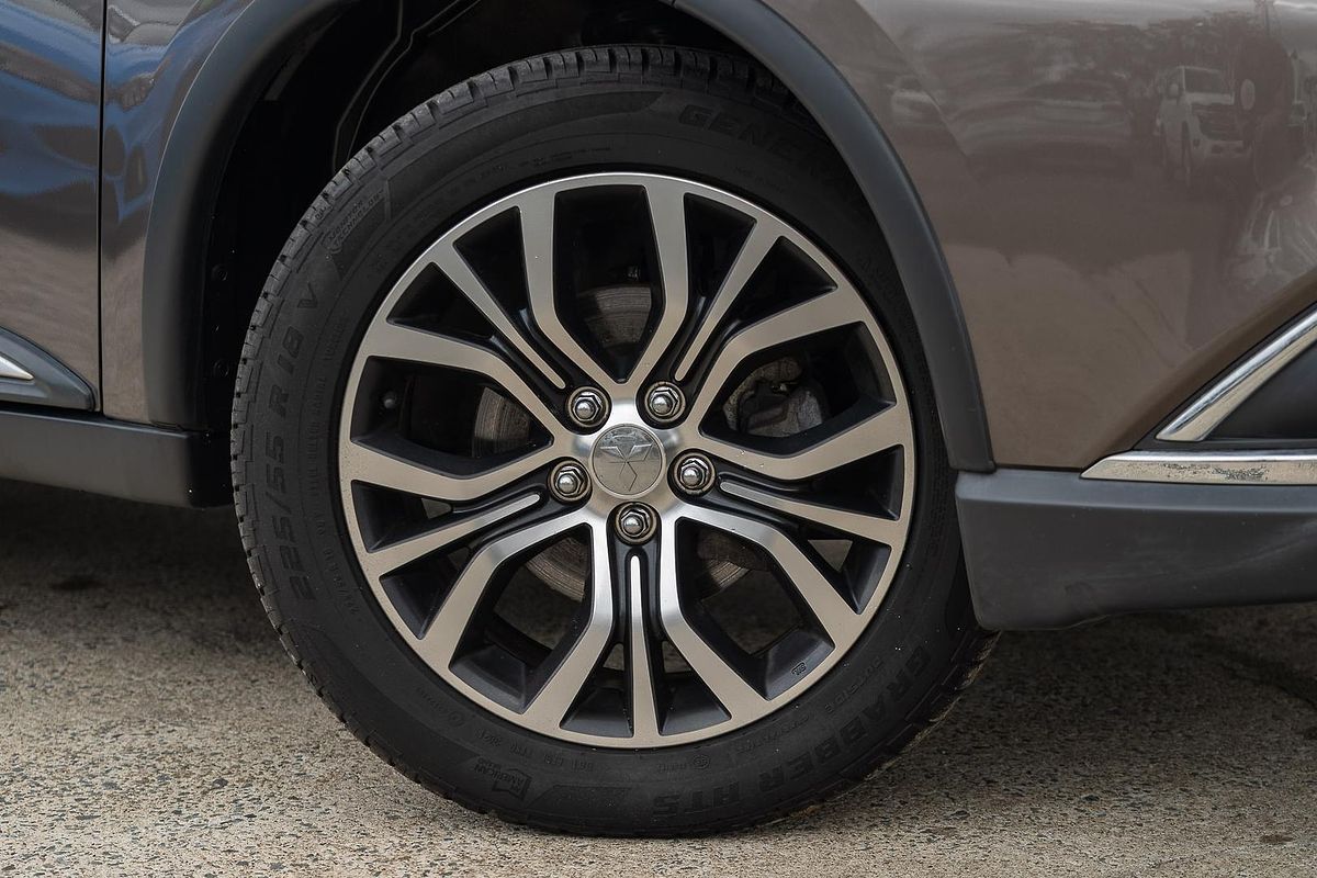 2016 Mitsubishi Outlander Exceed ZK