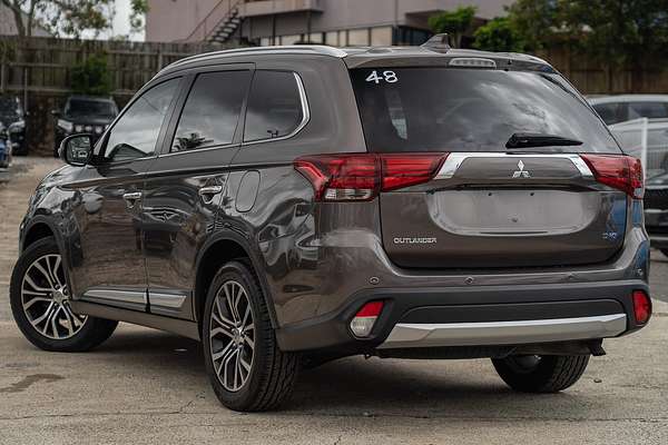 2016 Mitsubishi Outlander Exceed ZK