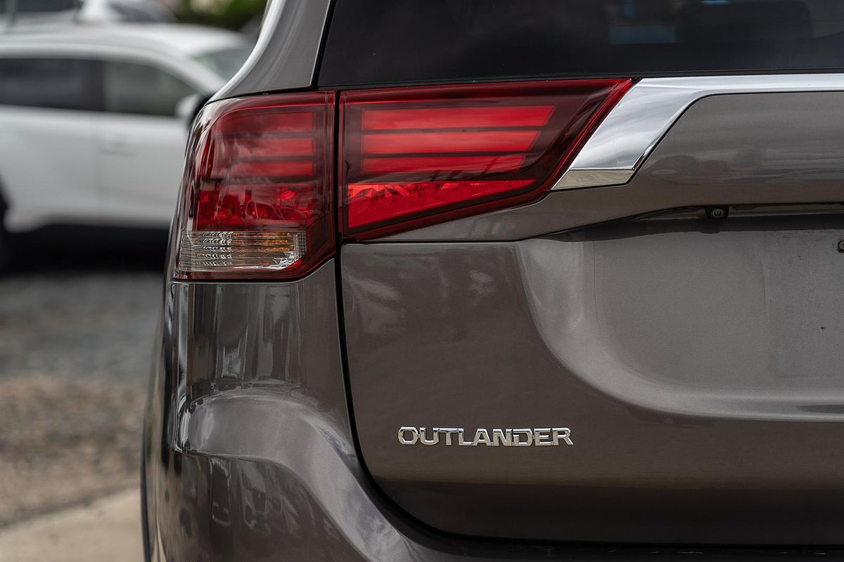 2016 Mitsubishi Outlander Exceed ZK