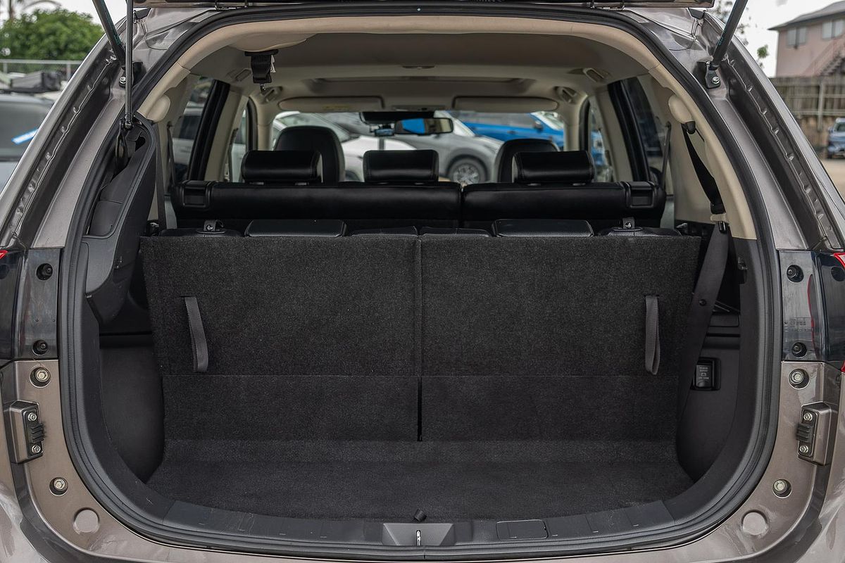 2016 Mitsubishi Outlander Exceed ZK