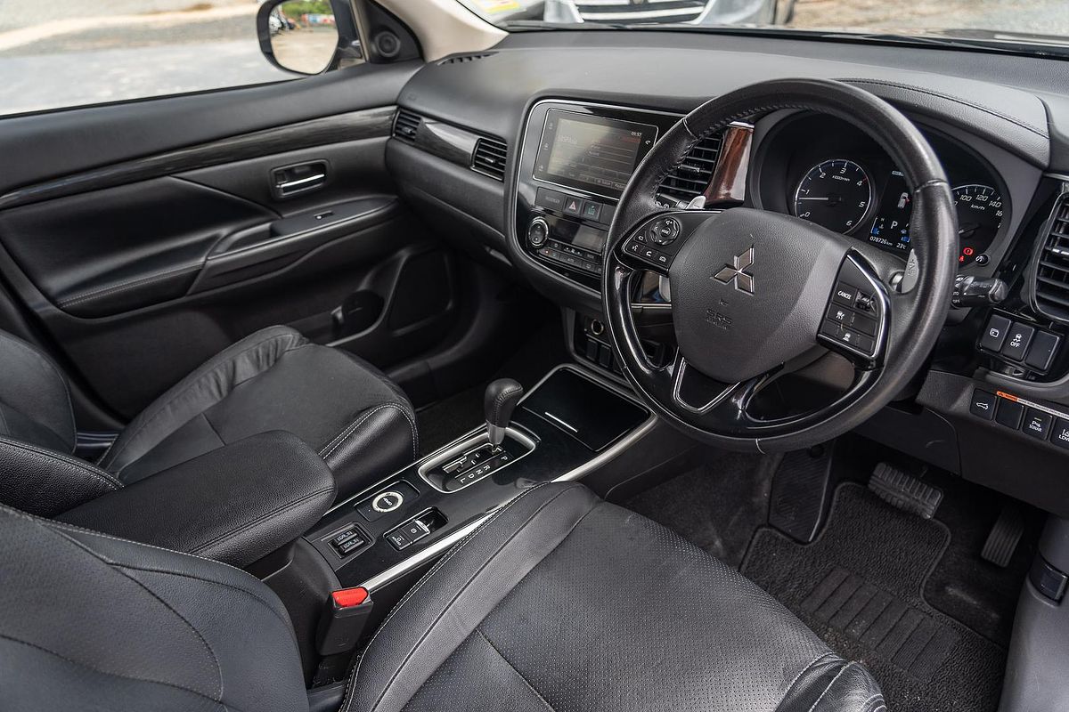 2016 Mitsubishi Outlander Exceed ZK