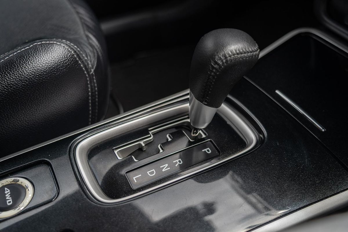 2016 Mitsubishi Outlander Exceed ZK