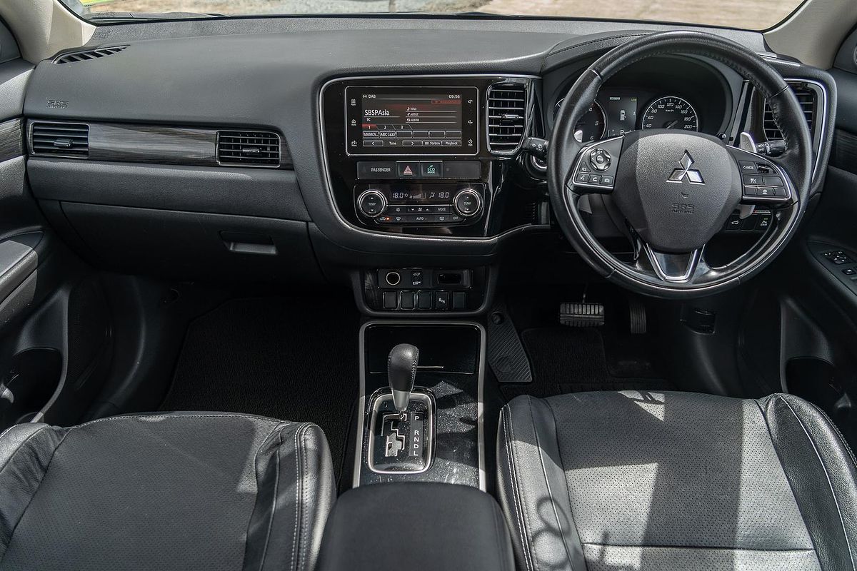 2016 Mitsubishi Outlander Exceed ZK