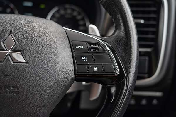 2016 Mitsubishi Outlander Exceed ZK