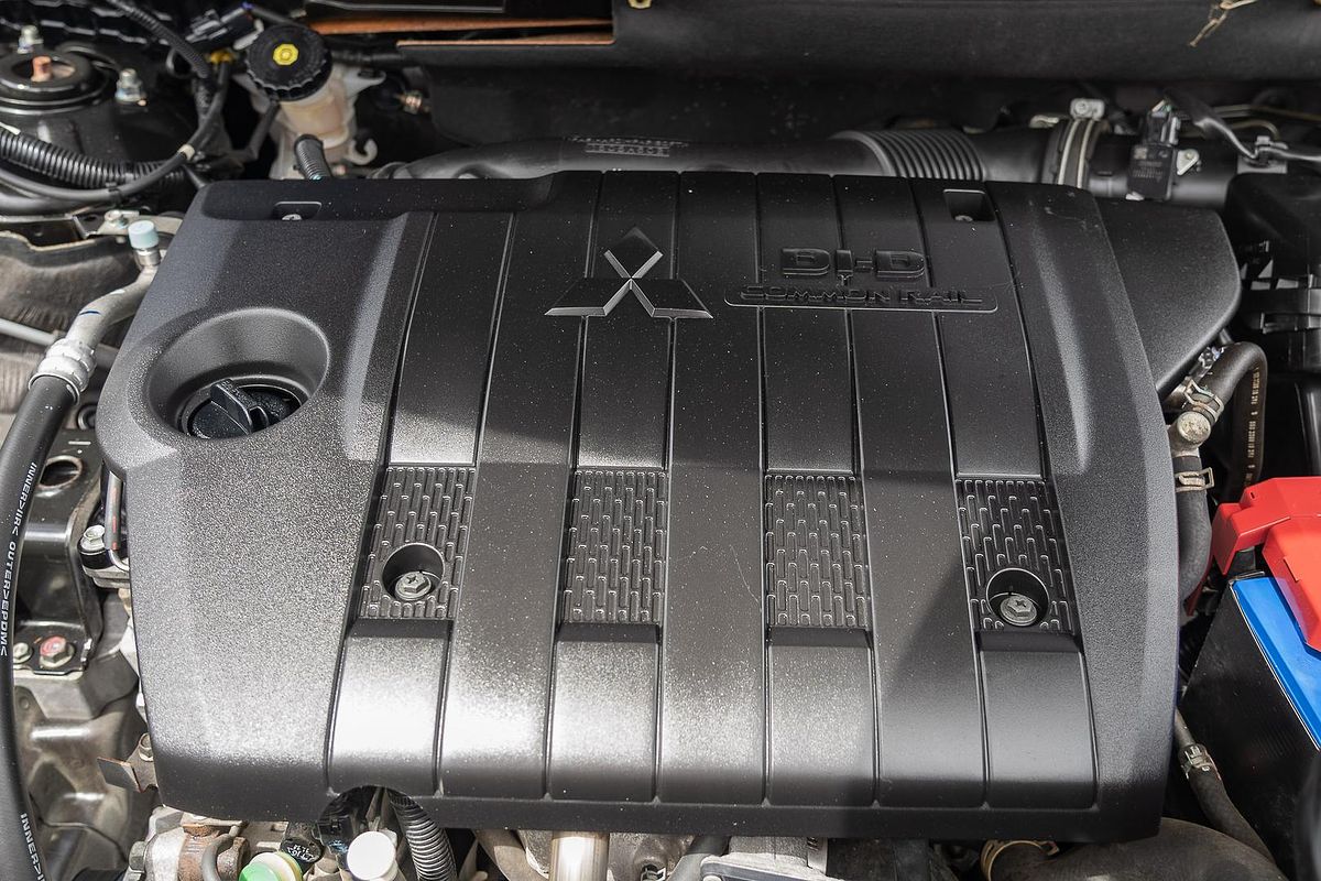 2016 Mitsubishi Outlander Exceed ZK