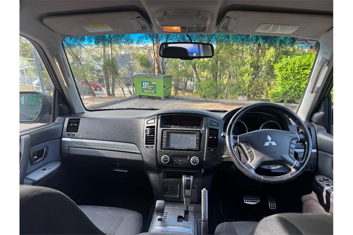 2010 Mitsubishi Pajero GLX NT