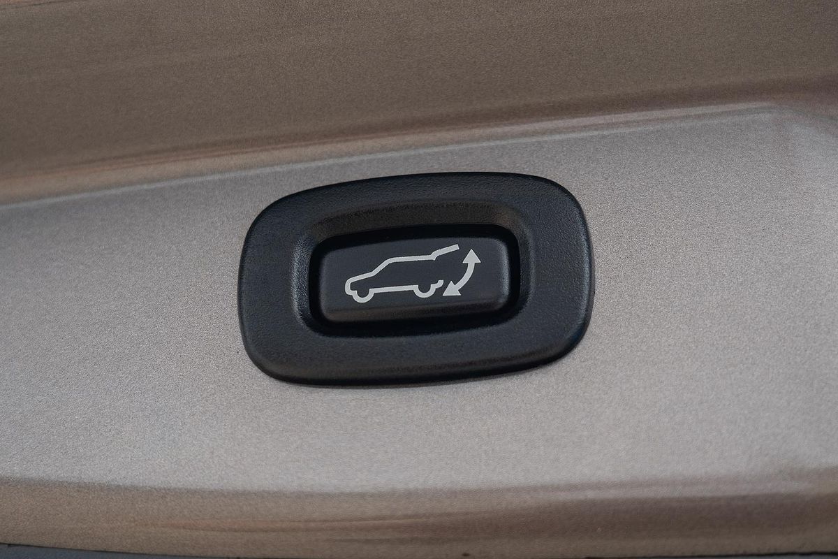 2016 Mitsubishi Outlander Exceed ZK