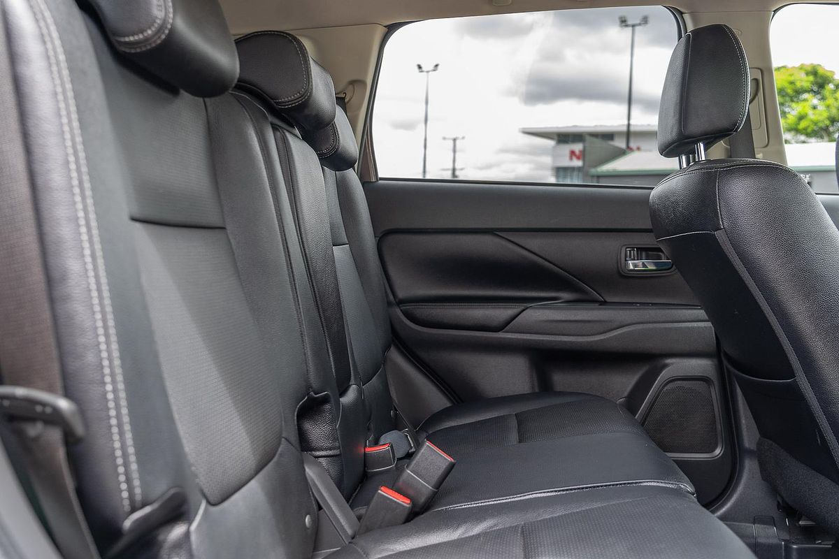 2016 Mitsubishi Outlander Exceed ZK