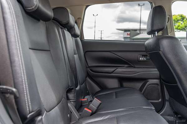 2016 Mitsubishi Outlander Exceed ZK