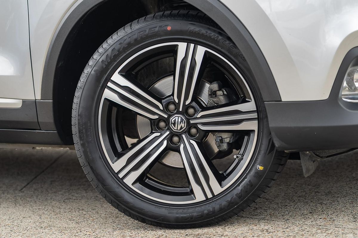 2018 MG ZS Essence AZS1