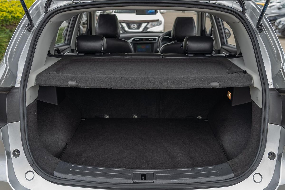 2018 MG ZS Essence AZS1