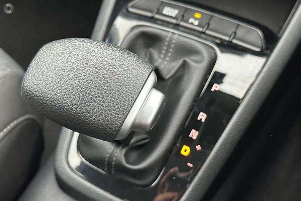 2024 Kia Stonic S YB