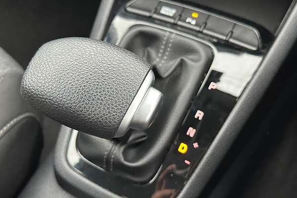 2024 Kia Stonic S YB