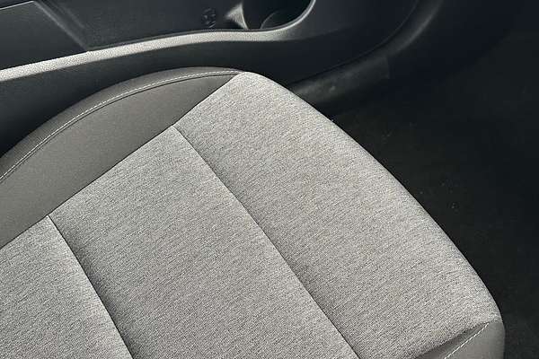 2024 Kia Stonic S YB