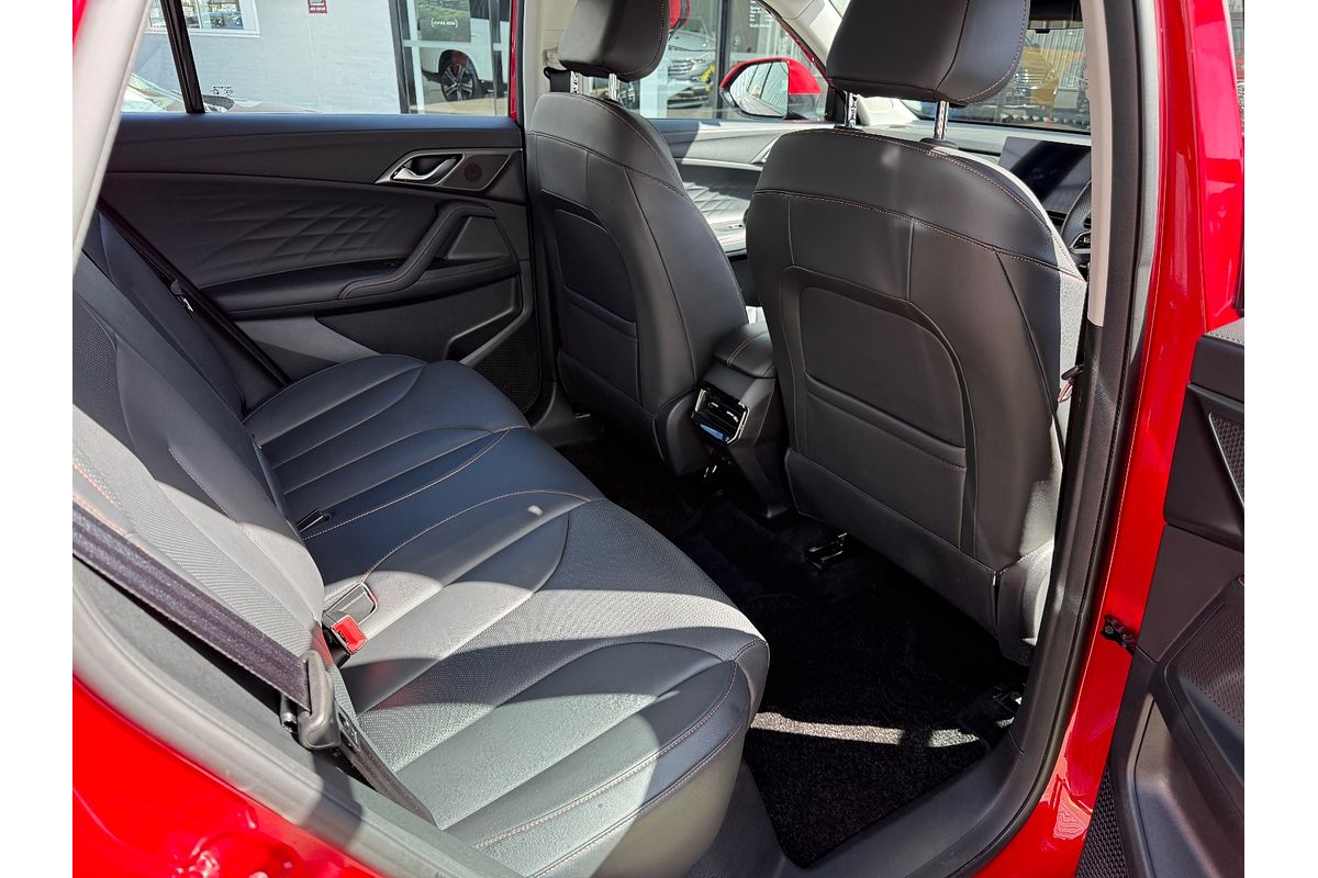 2024 MG HS Excite AS33