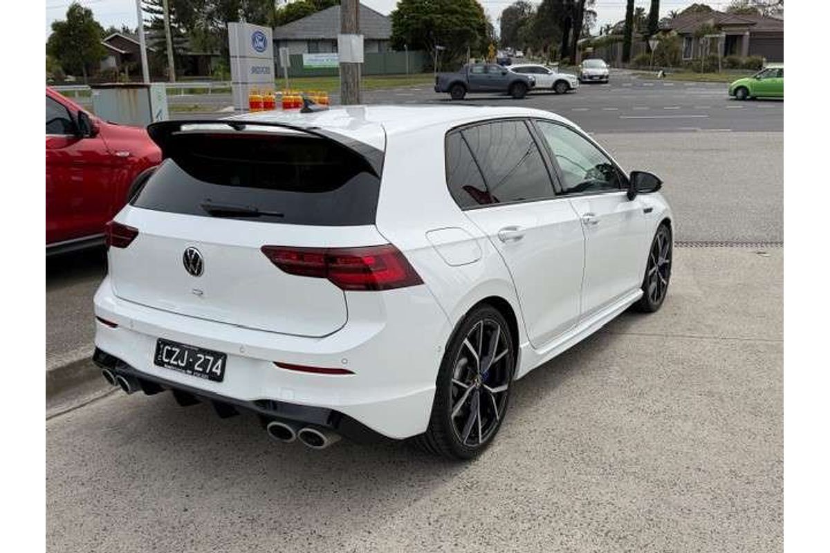 2024 Volkswagen Golf R 8