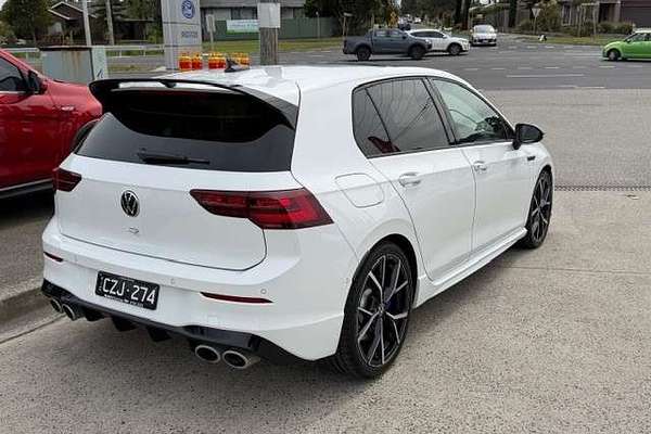 2024 Volkswagen Golf R 8