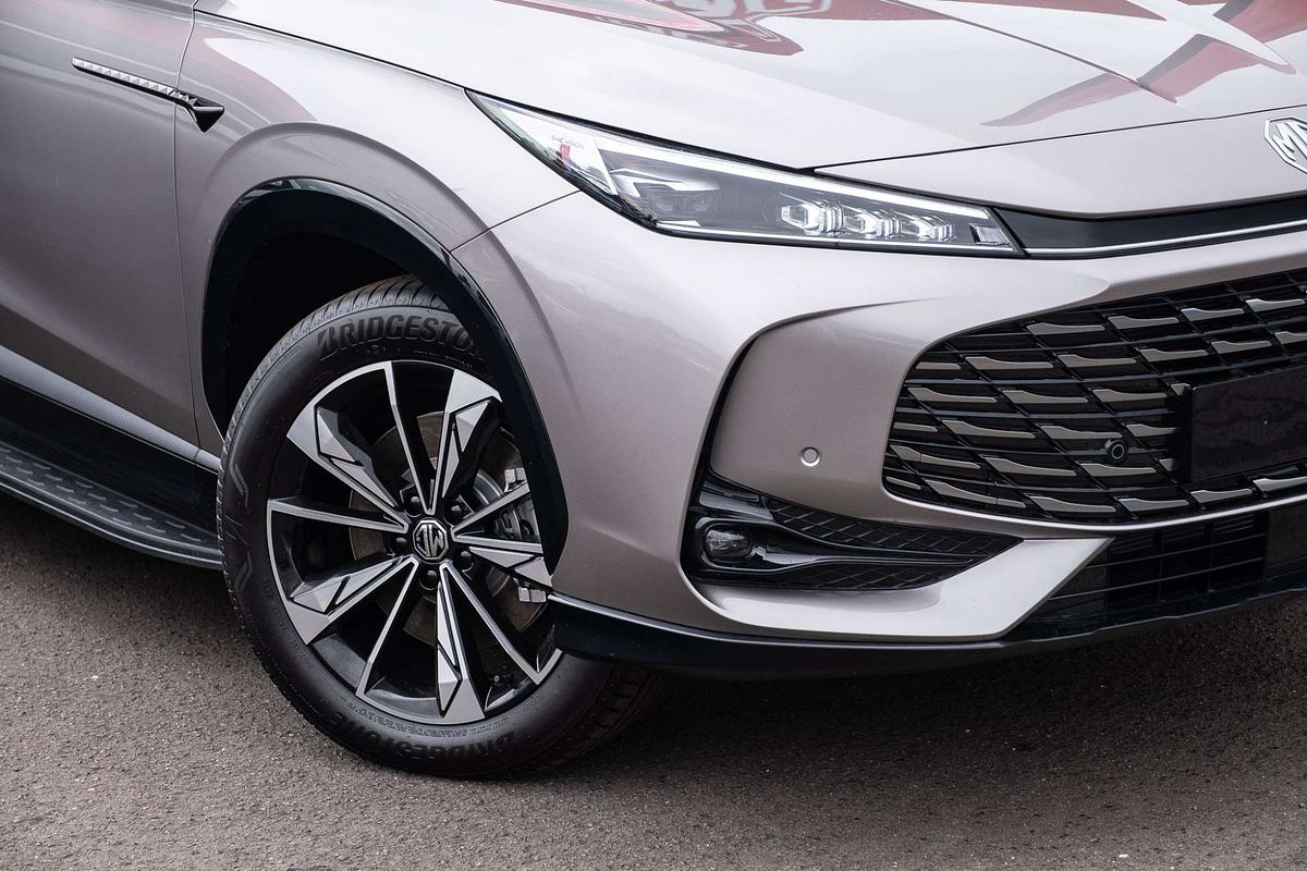 2025 MG HS Super Hybrid Essence AS33P