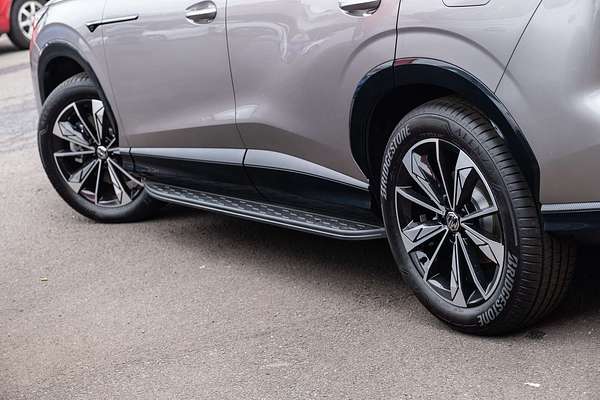 2025 MG HS Super Hybrid Essence AS33P