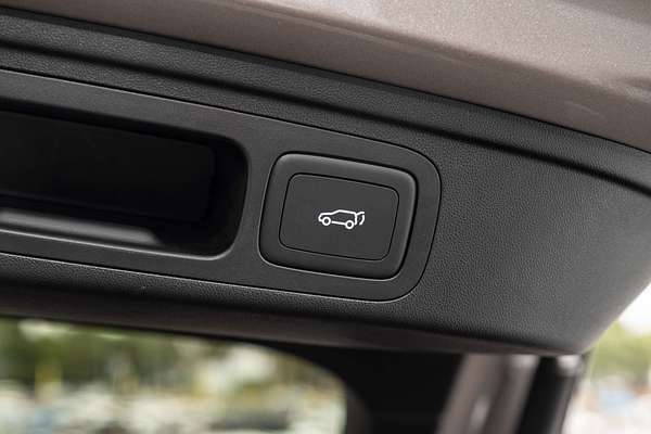 2025 MG HS Super Hybrid Essence AS33P