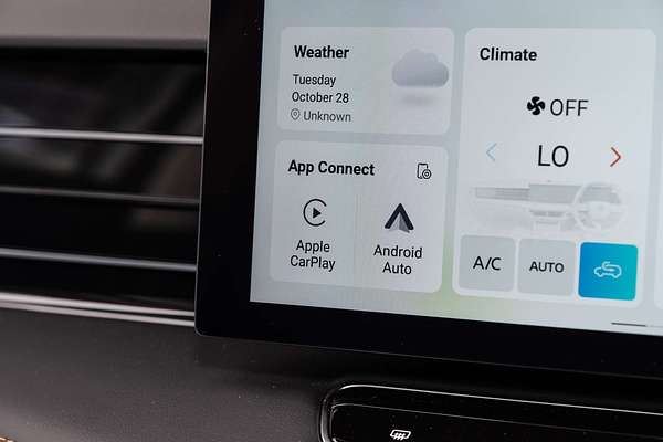 2025 MG HS Super Hybrid Essence AS33P