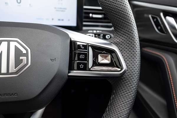 2025 MG HS Super Hybrid Essence AS33P