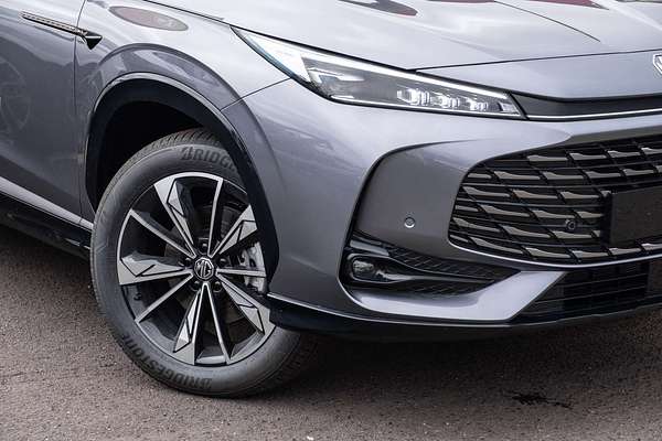 2025 MG HS Essence AS33