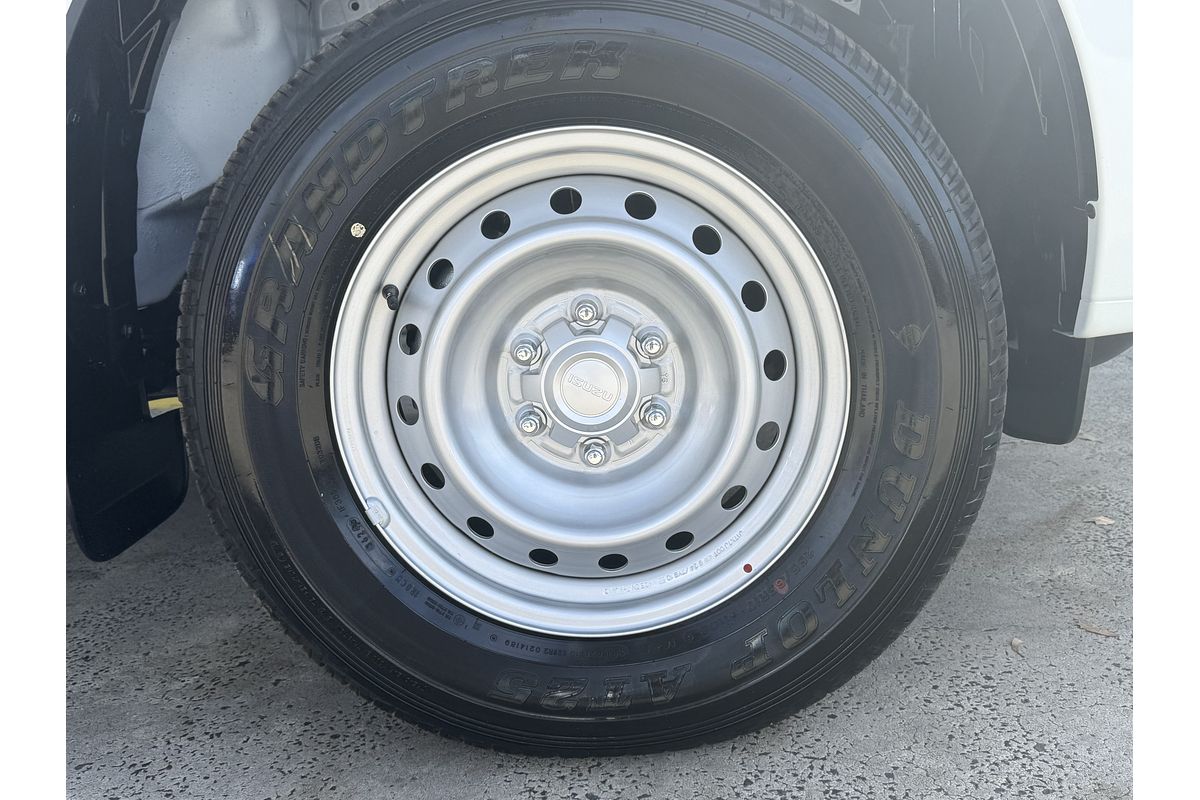 2025 Isuzu D-MAX SX High Ride Rear Wheel Drive